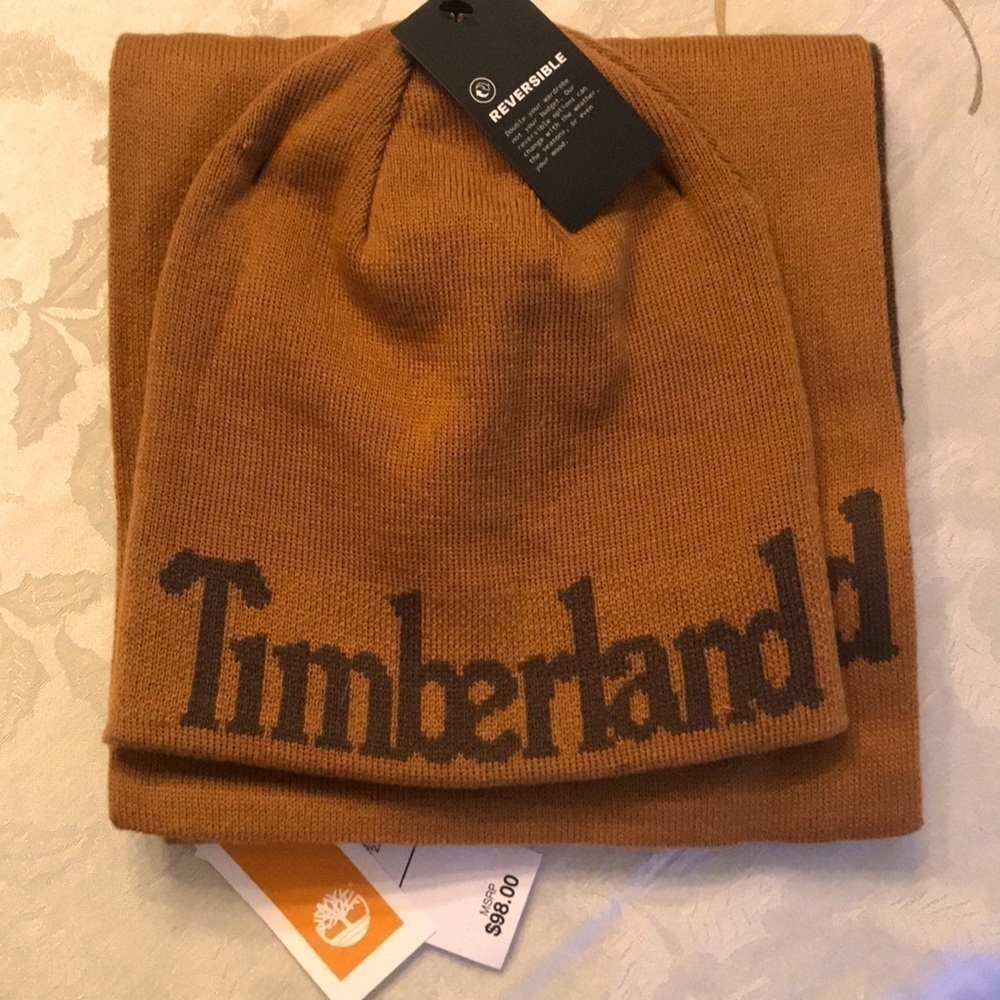 Brand New Timberland Reversible Knit Hat and Scarf Set